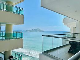 Torre Eleve Apartments