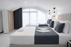 D Twins plus Hotel