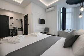 D Twins plus Hotel