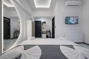 D Twins plus Hotel