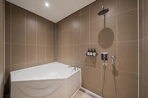Guwol Hotel Rondo