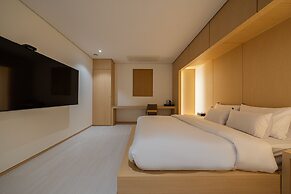 Guwol Hotel Rondo