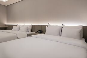 Guwol Hotel Rondo