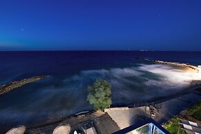 Golden Coast Suites