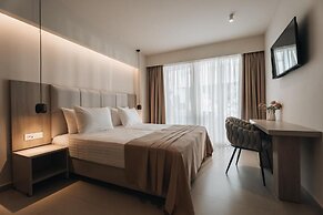 Golden Coast Suites
