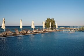 Golden Coast Suites