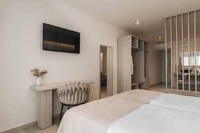 Golden Coast Suites