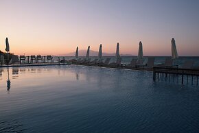 Golden Coast Suites