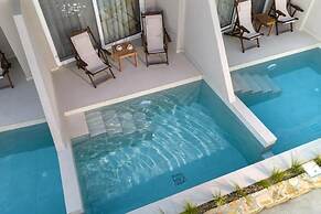 Golden Coast Suites