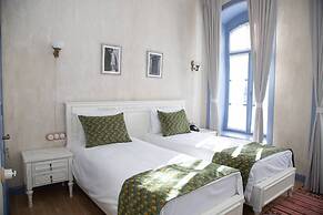 Yasemen Hotel