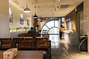 A La Carte Ha Long Residence