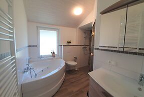 Ferienhaus mit Sauna im Ferienpark Mirow