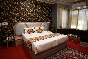 Rozan Jaai Orchard Hotel