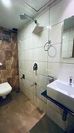 Palm Breeze Hotel - Colaba