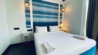 Palm Breeze Hotel - Colaba