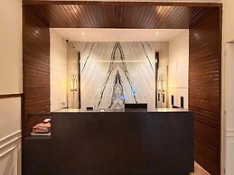 Palm Breeze Hotel - Colaba
