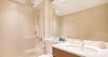 LUX The La Mer Luxury Burj View Suite 3