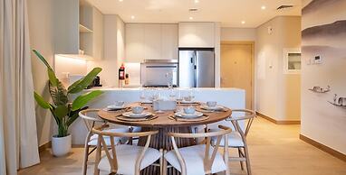 LUX The La Mer Luxury Burj View Suite 3