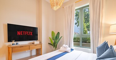 LUX The La Mer Luxury Burj View Suite 3