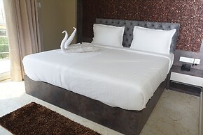 The Bay Suite