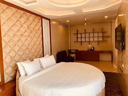 The Bay Suite