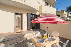 Casa Pascoli Near Sandy Beach