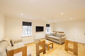 JOIVY Modern flats near Edinburgh Castle