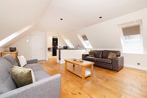 JOIVY Modern flats near Edinburgh Castle