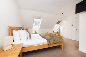JOIVY Modern flats near Edinburgh Castle