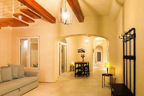 Solaris Gozitan Villa with Pool
