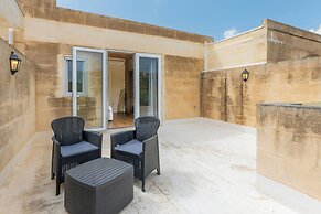 Solaris Gozitan Villa with Pool