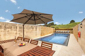 Solaris Gozitan Villa with Pool