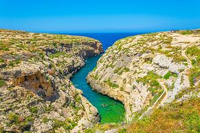 Solaris Gozitan Villa with Pool