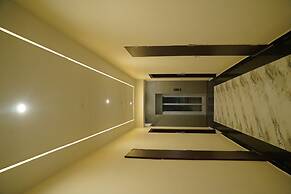 White Maple Hotel
