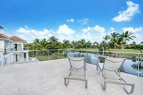 Lake View Cocotal Villa - Jacuzzi &Pool