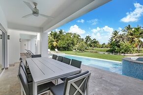 Lake View Cocotal Villa - Jacuzzi &Pool