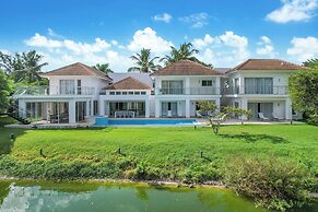 Lake View Cocotal Villa - Jacuzzi &Pool