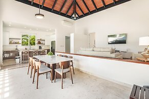 3BR Villa With Tropical Style BBQ Private Pool
