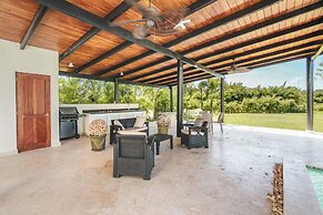3BR Villa With Tropical Style BBQ Private Pool