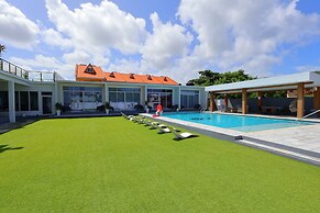 PÀRIS Honeymoon Suite