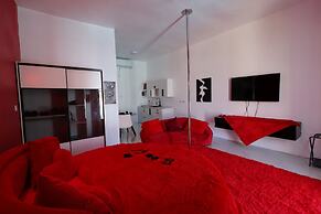 PÀRIS Honeymoon Suite