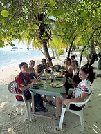 Mandhoo Inn