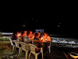 Mandhoo Inn