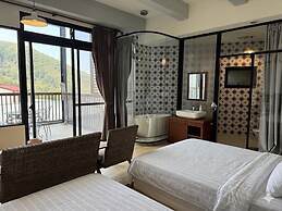 TysonB&B