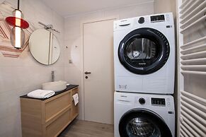 Flos Apartments