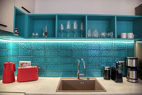 Flos Apartments