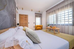 Flos Apartments