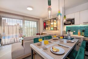 Flos Apartments