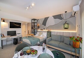 Flos Apartments