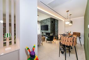 Flos Apartments